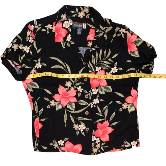 Sugar Reef Bold Botanicals Floral Paradise Top Black with Bright Vibrant Blooms - Picture 5 of 5